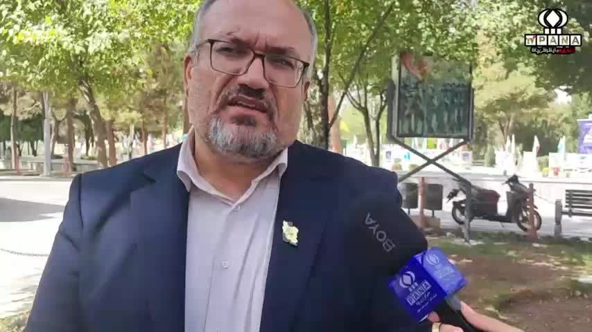 عطرفشانی قبور شهدا با حضور مسعولین /گزارشگر و ادیتور:مبینا عسگری